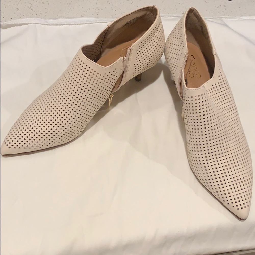 Women’s leather Booties